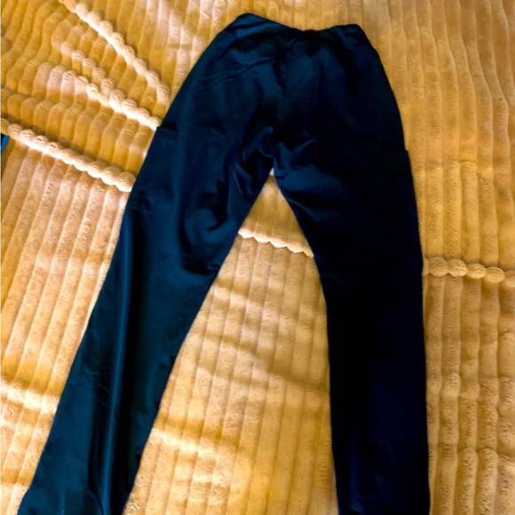 Womens XS scrubs - Picture 3 of 14